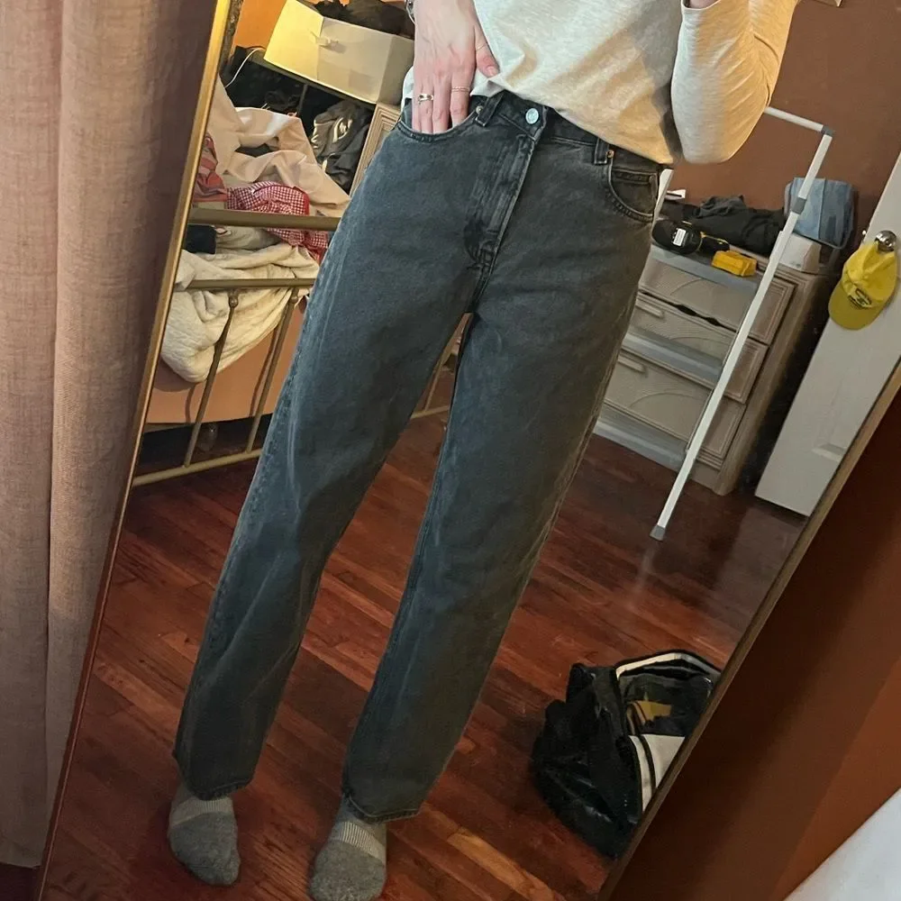 H&M 90’s Baggy Jean Gray